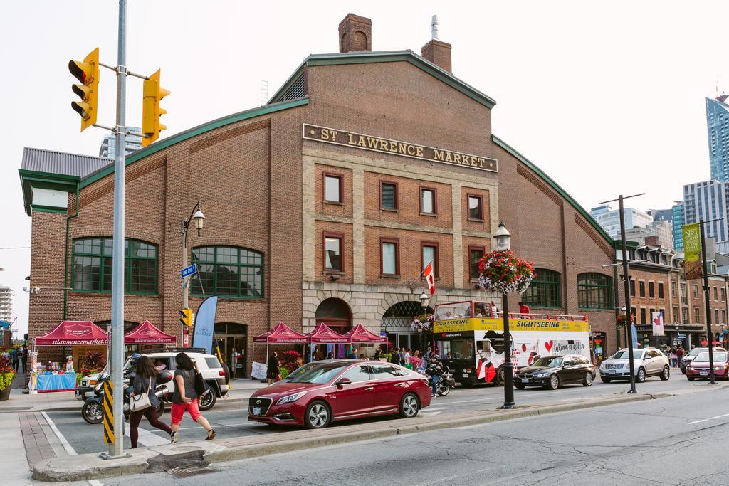 Premium 2Bdrm In Yorkville Toronto Exterior photo